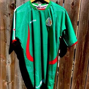 Vintage replica Mexico jersey. Mexico Adidas replica. Size large. Soccer jersey.